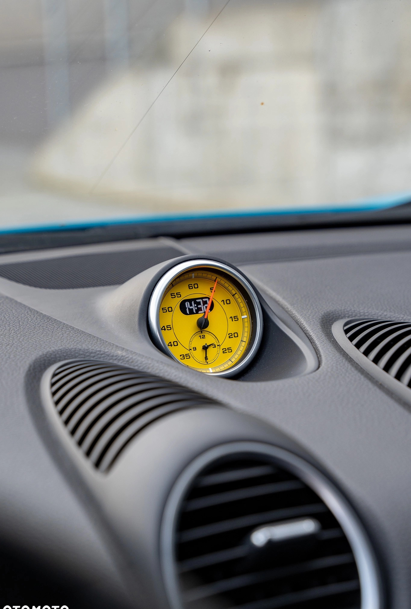 Porsche 718 Boxster cena 269999 przebieg: 113500, rok produkcji 2019 z Ropczyce małe 781